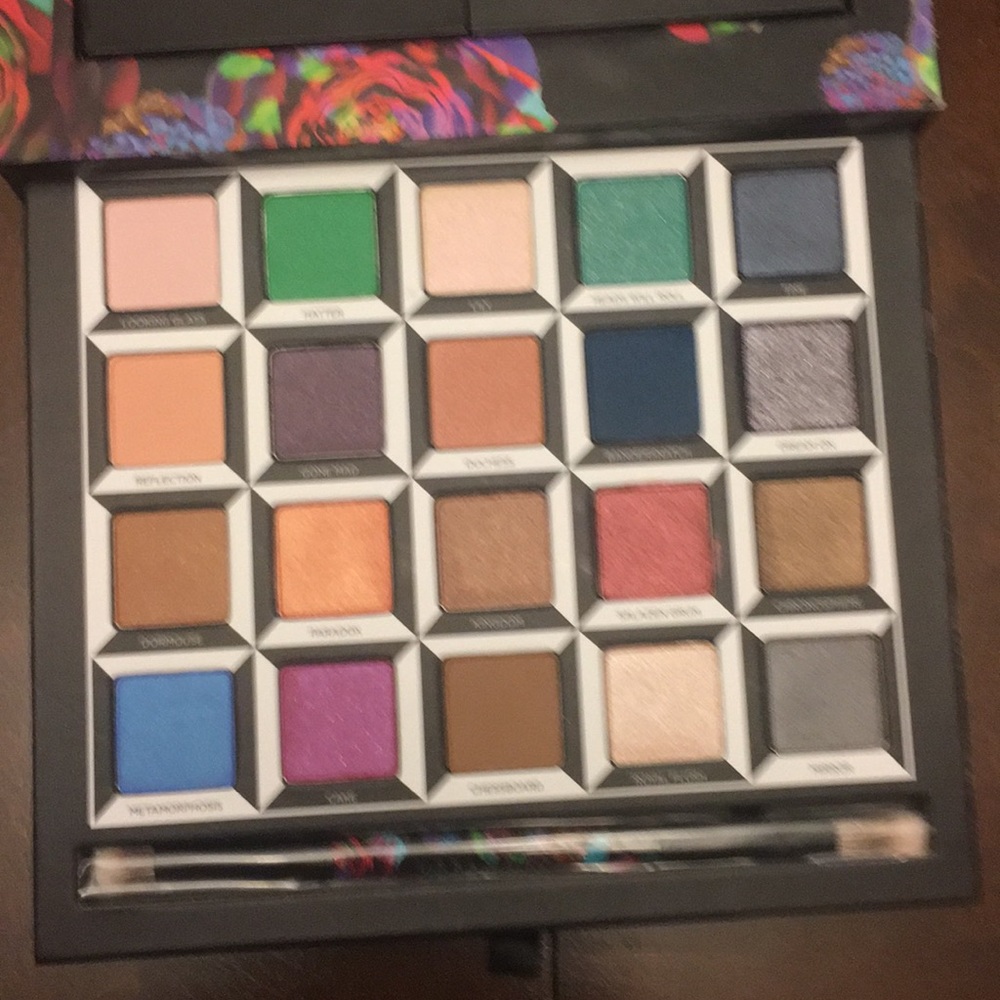 Beautiful shadow pallet